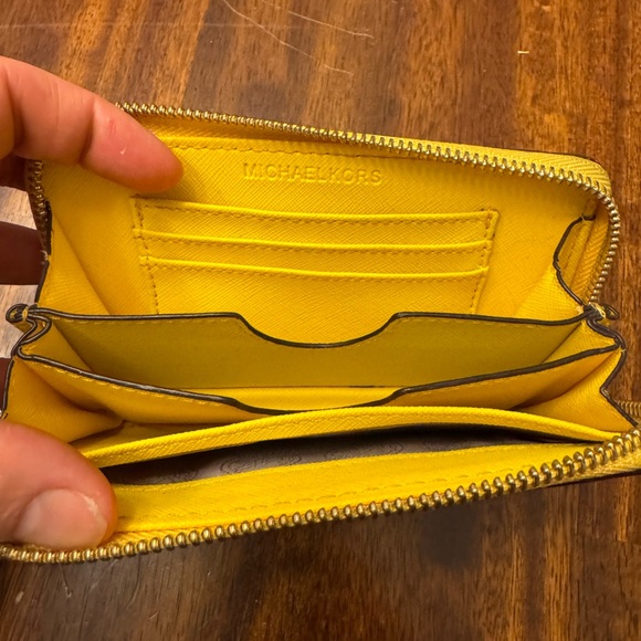 Michael Kors Sunburst Yellow Wallet with strap wristlet - Picture 6 of 9